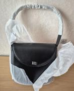 At Cherine - kalfsleren handtas - Zwart -Nieuw In verpakking, Ophalen of Verzenden, Nieuw, Zwart, Handtas