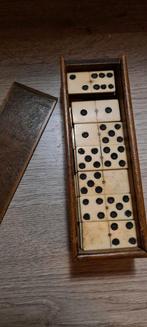 Antiek domino spel in houten kistje, Antiek en Kunst, Antiek | Overige Antiek, Ophalen of Verzenden