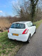 Te koop Suzuki Swift 2011 Wit met sportieve look, Auto's, Suzuki, Voorwielaandrijving, 920 kg, Wit, Handgeschakeld