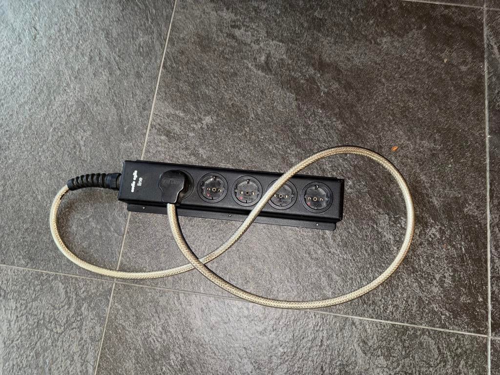 Audio agile 5 polig stekkerdoos, Ophalen of Verzenden, Zo goed als nieuw, Audio