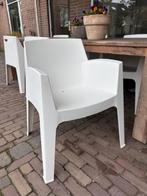 6 witte stapelbare kunststof tuinstoelen, Ophalen, Gebruikt, Kunststof, Stapelbaar