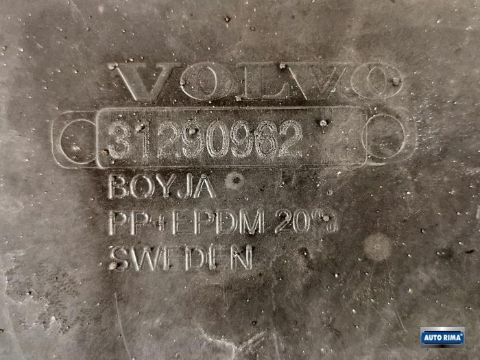 Bumper onderplaat van een Volvo C30, Auto-onderdelen, Gebruikt, -, -, Ophalen of Verzenden