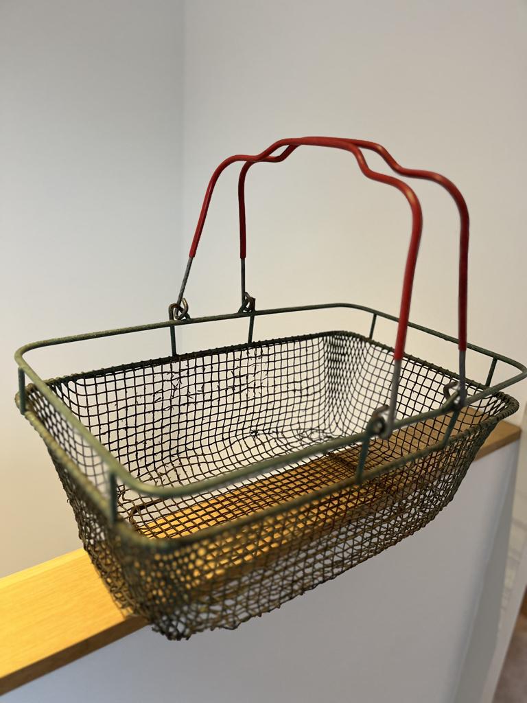 Vintage/brocante mand van draad, Antiek en Kunst, Curiosa en Brocante, Ophalen