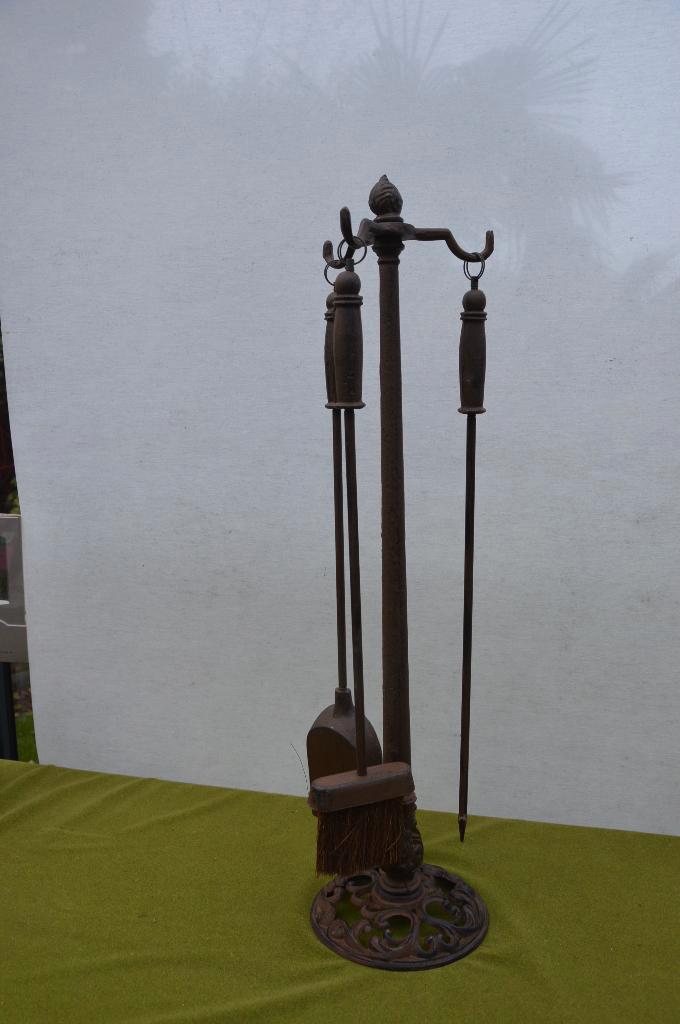 Nieuw! Gietijzeren haardset bestaand uit: schep, veger,pook, Huis en Inrichting, Haarden, Nieuw, Overige soorten, Ophalen of Verzenden