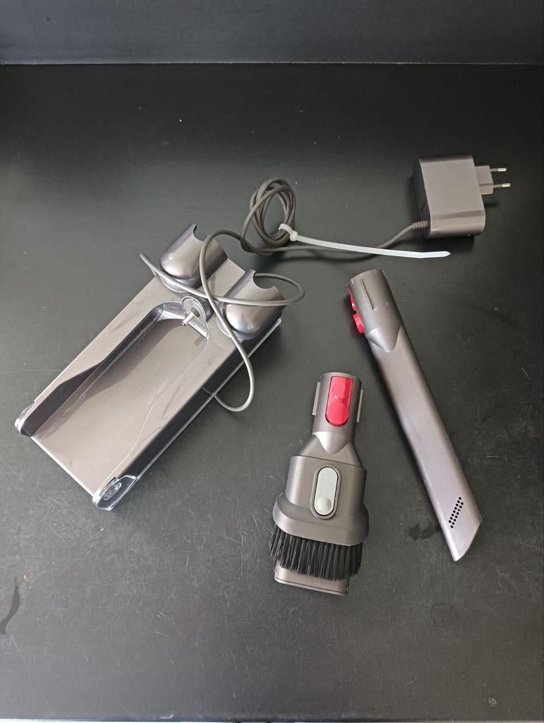 Dyson V11 Oplader met Opzetstukken, Witgoed en Apparatuur, Ophalen of Verzenden