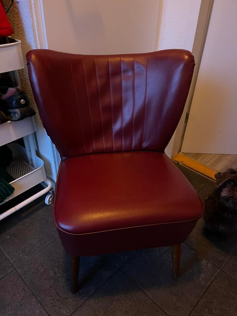 Vintage rood coctail stoeltje, Leer, Ophalen of Verzenden, Zo goed als nieuw, Eén