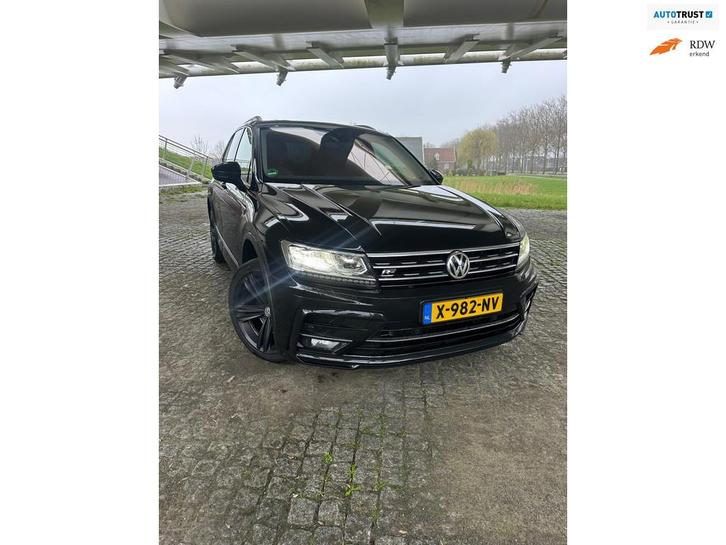 Volkswagen Tiguan 2.0 TSI 4Motion Highline Business R, Auto's, Volkswagen, Bedrijf, Te koop, Tiguan, 360° camera, 4x4, ABS, Achteruitrijcamera