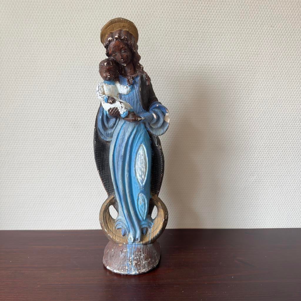 Beeld Donkere Maria in Blauw Gewaad met Kindje Jezus, Gips, Ophalen of Verzenden, Gebruikt, Beeld(je), Christendom | Katholiek