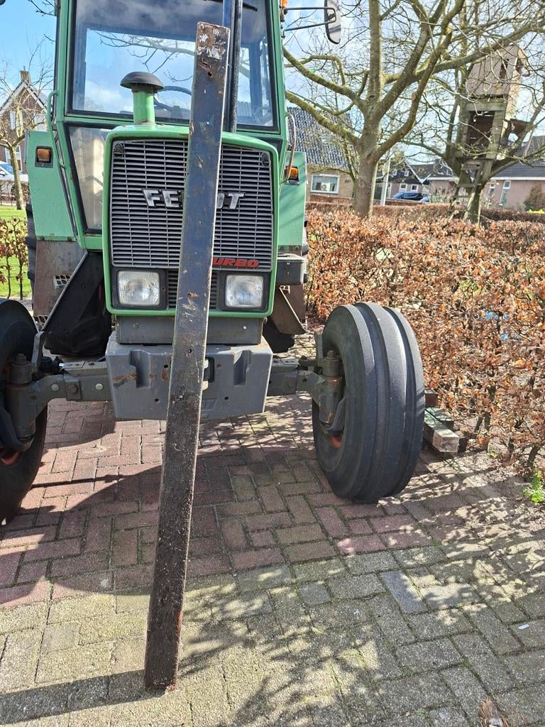 8 gebruikte hardhouten palen, 165-180 cm lang, Gebruikt, Ophalen of Verzenden, Balk, Minder dan 200 cm