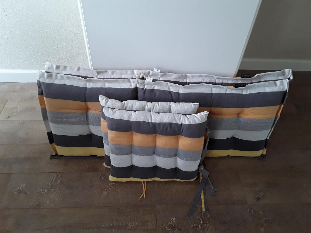 Tuinstoel kussens, Ophalen, Gebruikt