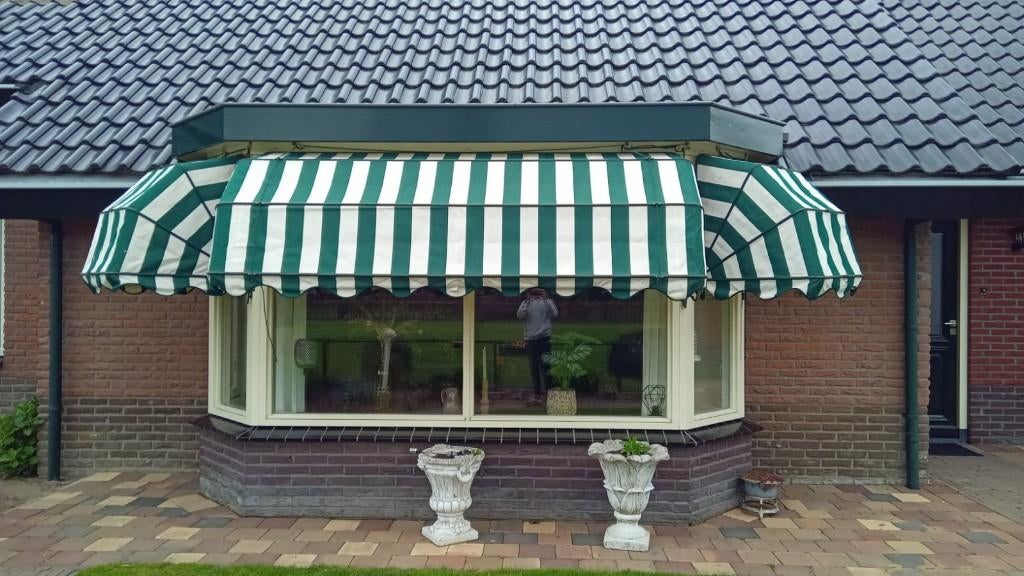 markiezen zonnescherm, Ophalen, Zo goed als nieuw, Markies, 250 cm tot 450 cm