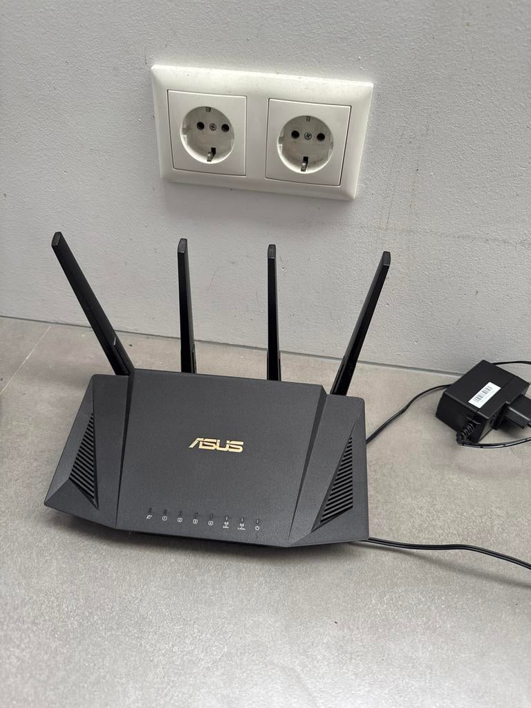 ASUS Gaming Router AX3000 V2 - Snelle WiFi 6 Router, Computers en Software, Routers en Modems, Ophalen of Verzenden, Zo goed als nieuw
