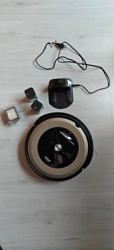 iRobot Roomba Robotstofzuiger - Werkend met accessoires, Ophalen of Verzenden, Gebruikt, Reservoir, Robotstofzuiger