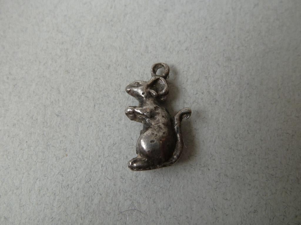 Oude bedel zilver Muis, Sieraden, Tassen en Uiterlijk, Antieke sieraden, Verzenden, Zilver, Hanger