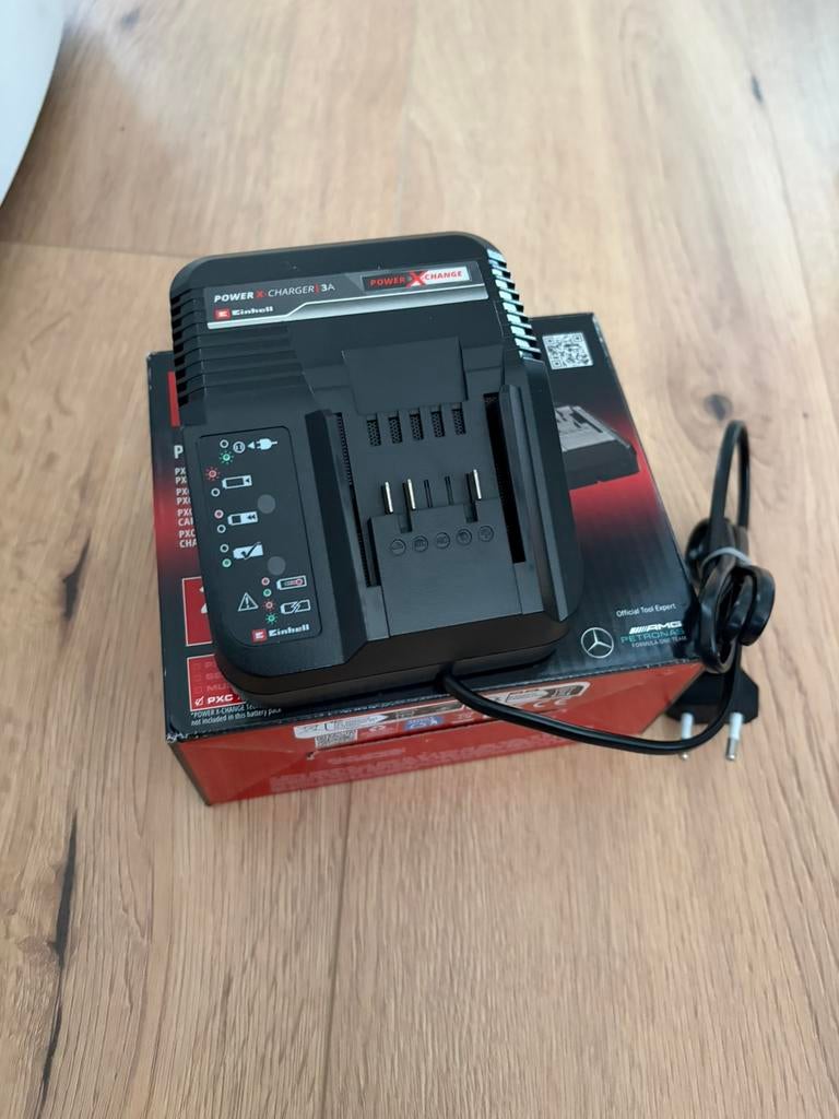 Einhell 18V battery charger new!, Ophalen of Verzenden, Nieuw