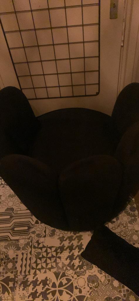 Zwarte schelpen draaistoel, Gebruikt, Zwart, Ophalen of Verzenden, Eén