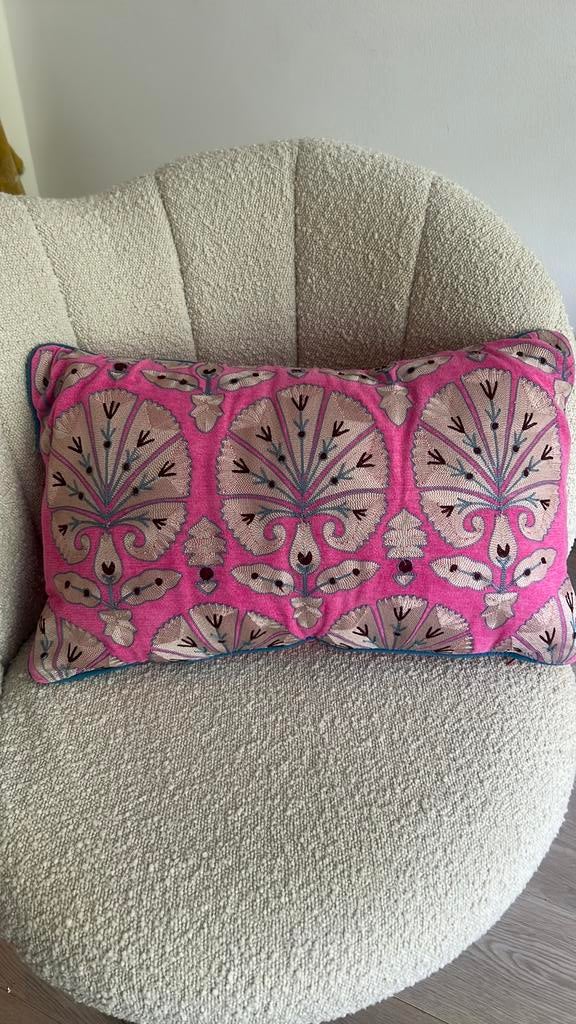 Kussen Anna & Nina, Ophalen of Verzenden, Zo goed als nieuw