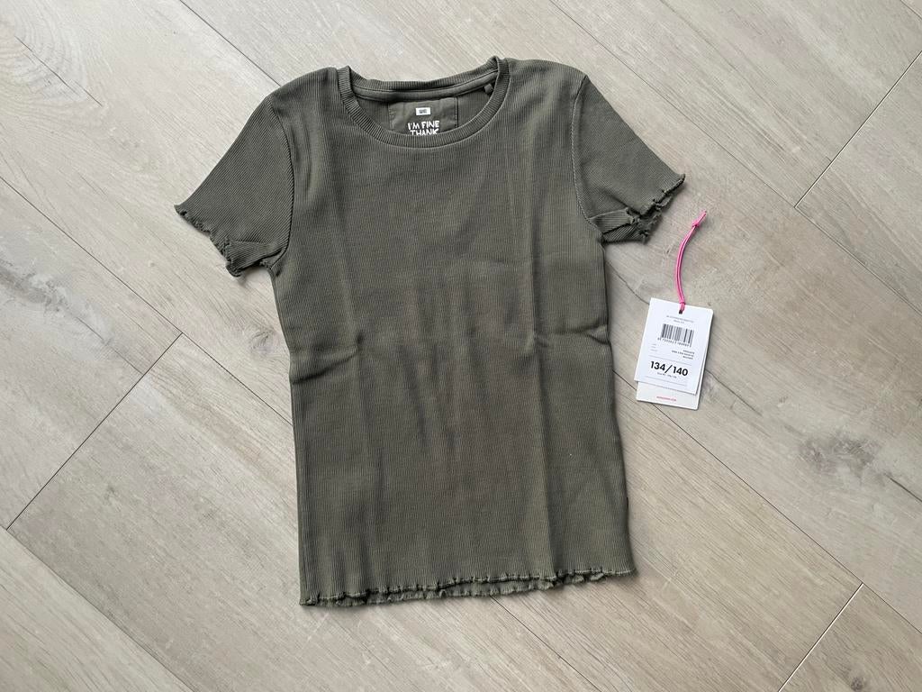 WE Fashion rib shirt – army groen (maat 134/140), Kinderen en Baby's, Kinderkleding | Maat 134, Ophalen of Verzenden, Zo goed als nieuw