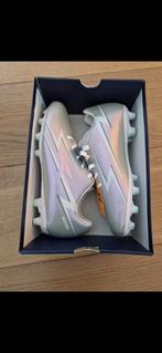 Nieuwe voetbalschoenen maat 38, Sport en Fitness, Maat XS of kleiner, Ophalen of Verzenden, Nieuw, Schoenen