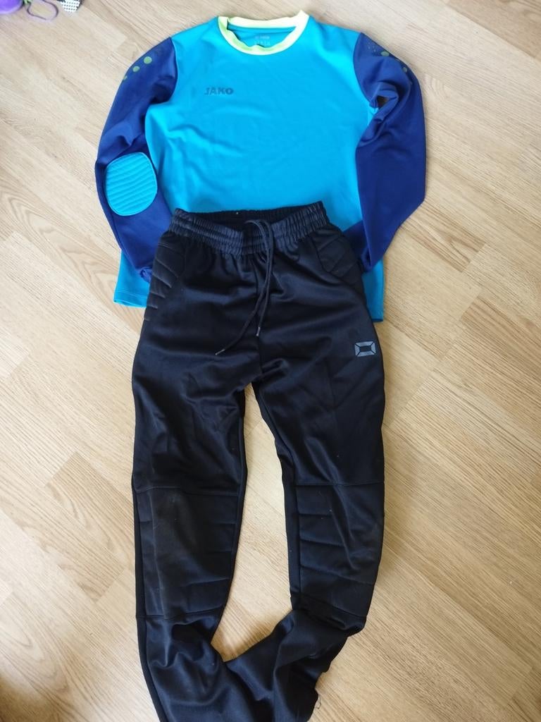Keepers shirt en broek maat 152, Ophalen