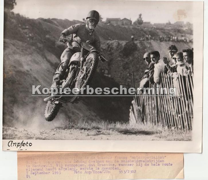 Motorcross / race Gilbert Brassine te Montreuil persfoto, Verzamelen, Automerken, Motoren en Formule 1, Gebruikt, Auto's, Verzenden