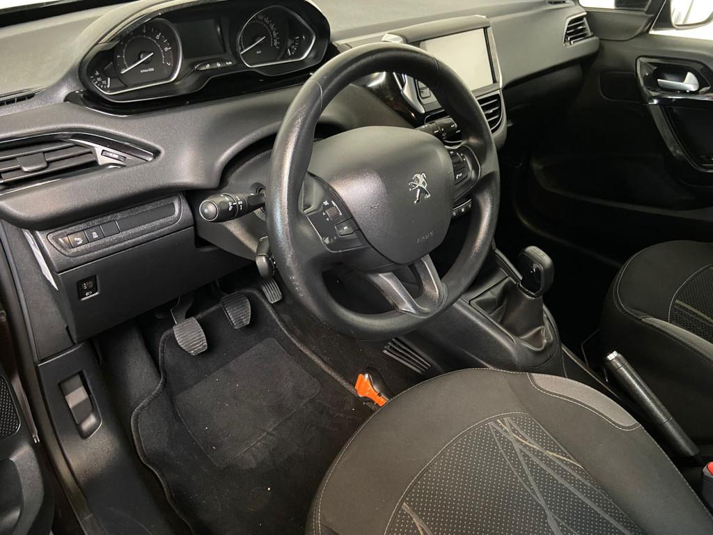 Peugeot 208 1.2 VTi Active,Trekhaak (bj 2013), Euro 5, Gebruikt, 31 €/maand, 1199 cc