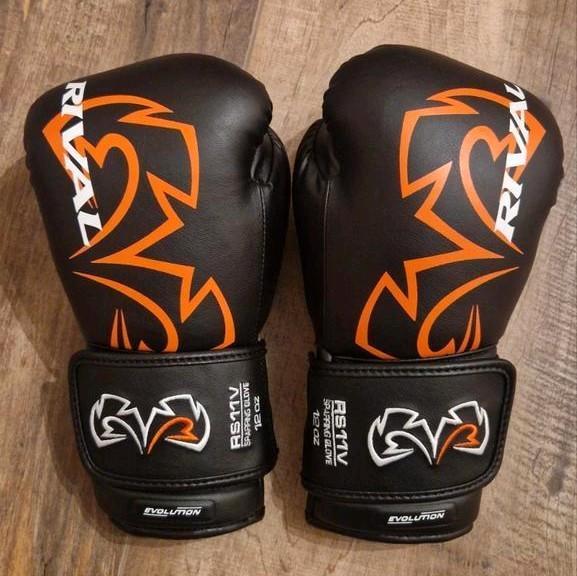 Rival 12oz Sparring Gloves RS11V - Zo goed als nieuw!, Sport en Fitness, Boksen, Zo goed als nieuw, Bokshandschoenen, Ophalen of Verzenden
