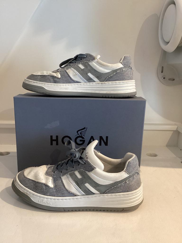 Hogan sneakers met jeans stof maat 40,5/41, Kleding | Dames, Schoenen, Wit, Ophalen of Verzenden, Sneakers of Gympen, Zo goed als nieuw