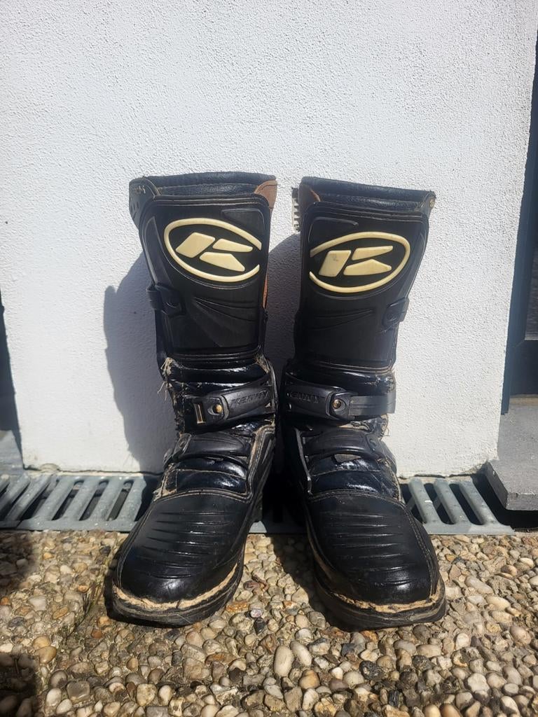 Nette Kenny crosslaarzen maat 34 - clipje mist, Motoren, Kleding | Motorkleding, Kinderen, Ophalen of Verzenden, Kenny, Laarzen