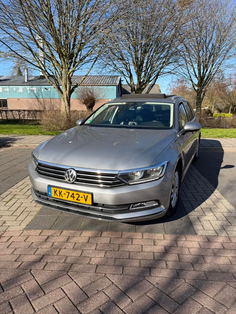 Volkswagen Passat 1.6 TDI 88KW BMT Variant DSG 2016 Grijs, Auto's, 4 cilinders, Origineel Nederlands, Stationwagon, Diesel