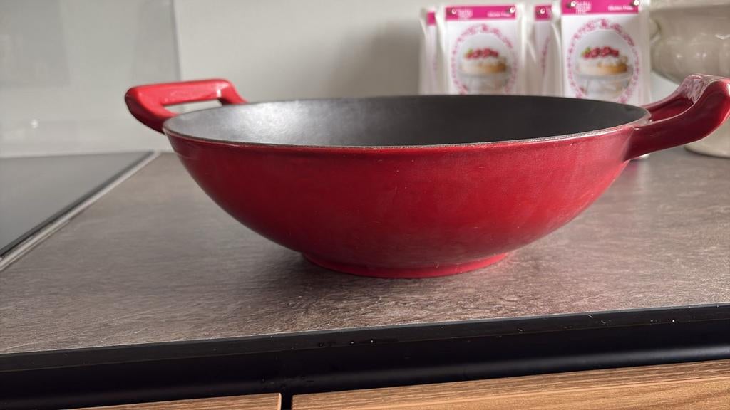 Gietijzeren wokpan, Huis en Inrichting, Keuken | Potten en Pannen, Ophalen of Verzenden, Gietijzer, Wok