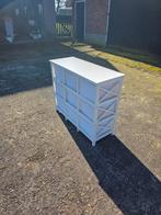 Kastje met lades. Heeft gebruikerssporen. 1 pootje zit los., Ophalen