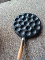 Gietijzeren Poffertjespan - Perfect voor Thuisbakken, Ophalen of Verzenden, Gebruikt