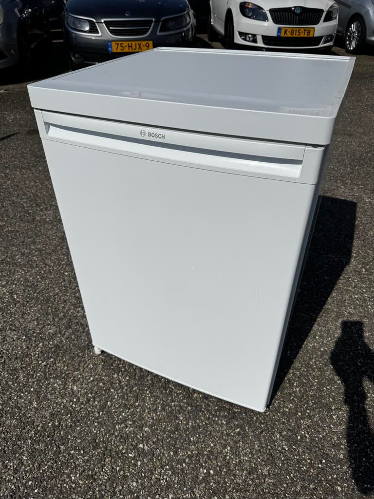 Bosch koelkast tafelmodel – zo goed als nieuw (zgan), Ophalen, Zonder vriesvak, 200 liter of meer, 160 cm of meer