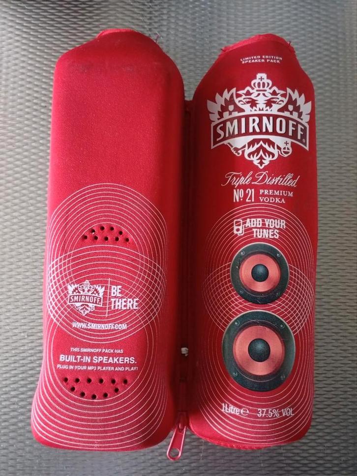 Smirnoff No.21 Limited Edition Speaker Pack – Vodka Fles Hoe, Verzamelen, Complete verzamelingen en Collecties, Ophalen of Verzenden