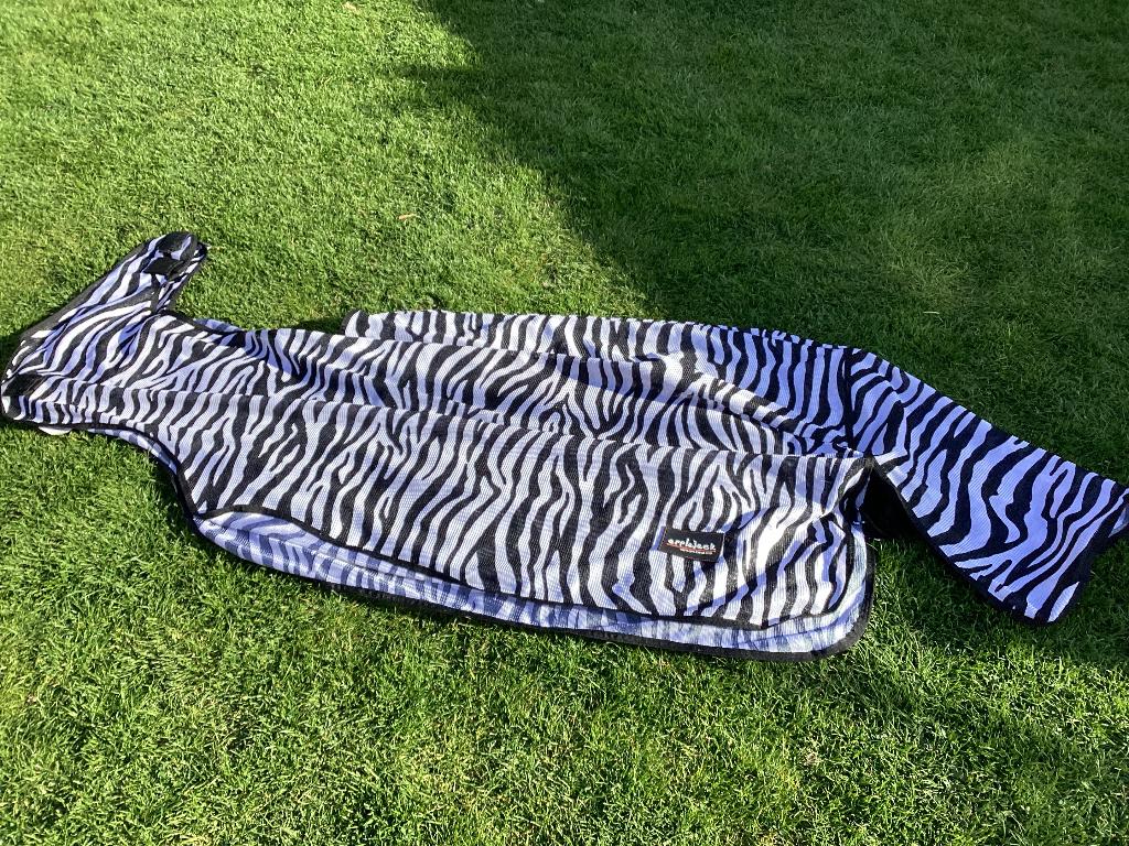 Vliegen uit rij deken zebra., Dieren en Toebehoren, Paarden en Pony's | Dekens en Dekjes, Meerkleurig, Gebruikt, Cob (M), Vliegendeken