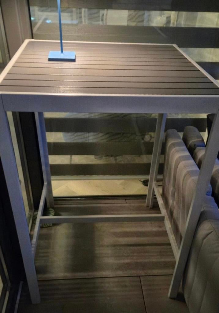 Gratis bartafel van ikea 70x110 (aluminium), 2 krukken, Ophalen, 60 tot 90 cm