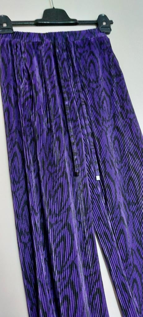 Ambika Deanna top met broek maat:S/M, Paars, Nieuw, Ophalen of Verzenden, Maat 36 (S)