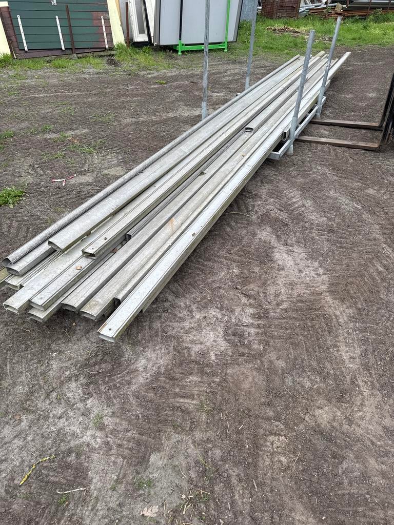Aluminium liggers/balken 6,90 meter lang, Doe-het-zelf en Verbouw, Metalen, Gebruikt, Aluminium, Ophalen