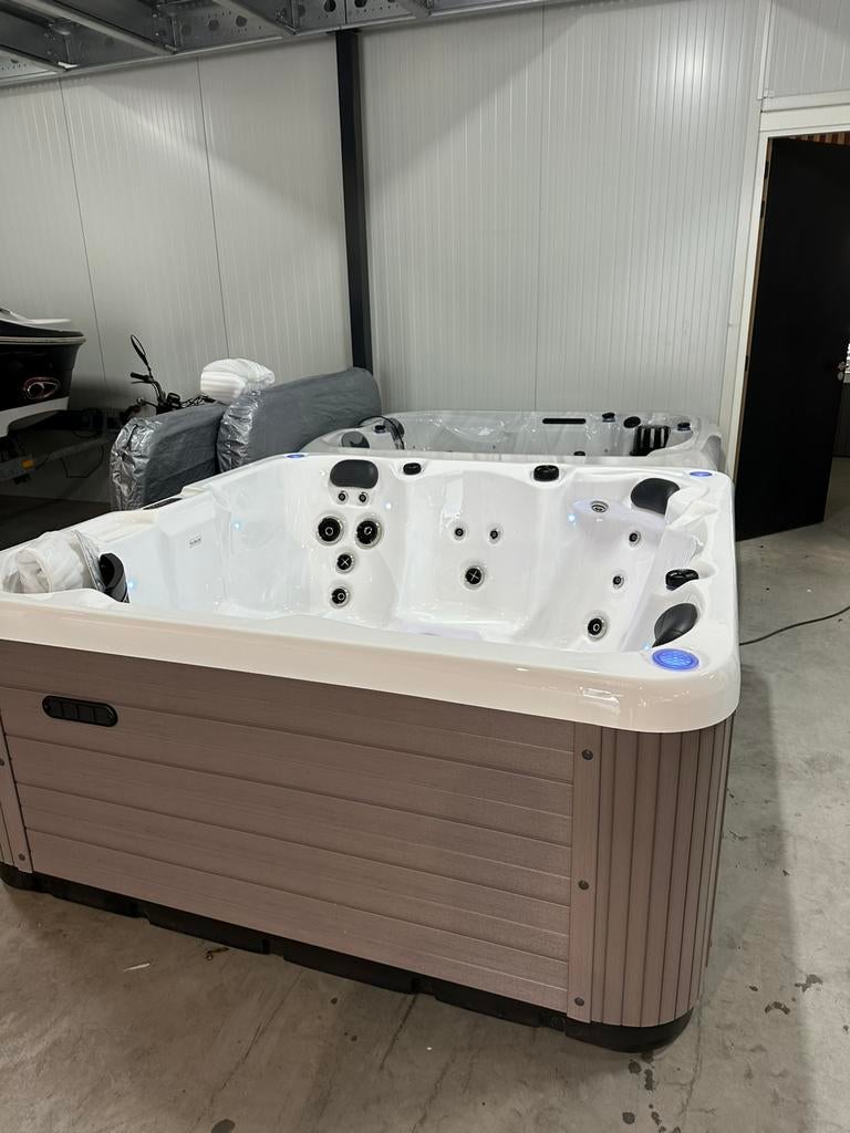 SPA JACUZZI NIEUW, Tuin en Terras, Bubbelbaden en Hottubs, Nieuw, Filter, Ophalen