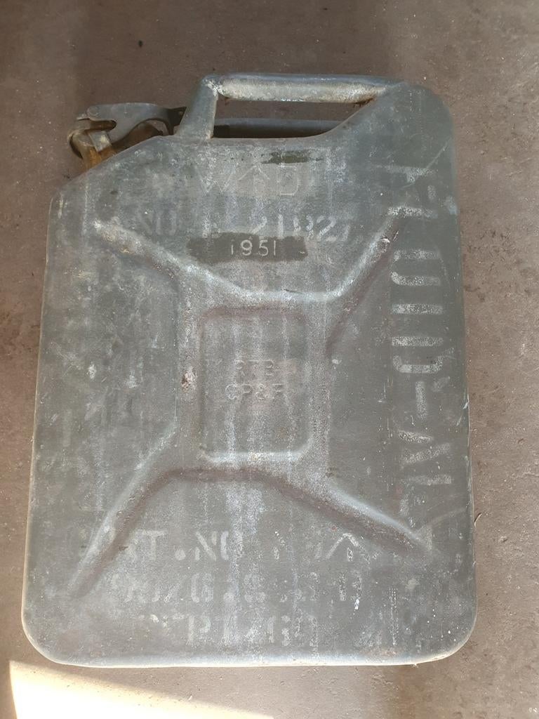 Ijzeren jerrycan, Ophalen