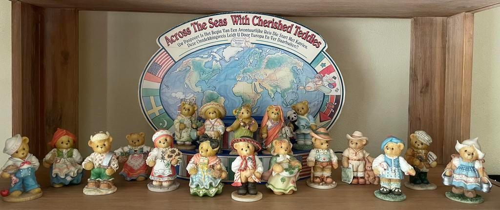 18 Cherished Teddies Across the Seas, Ophalen of Verzenden