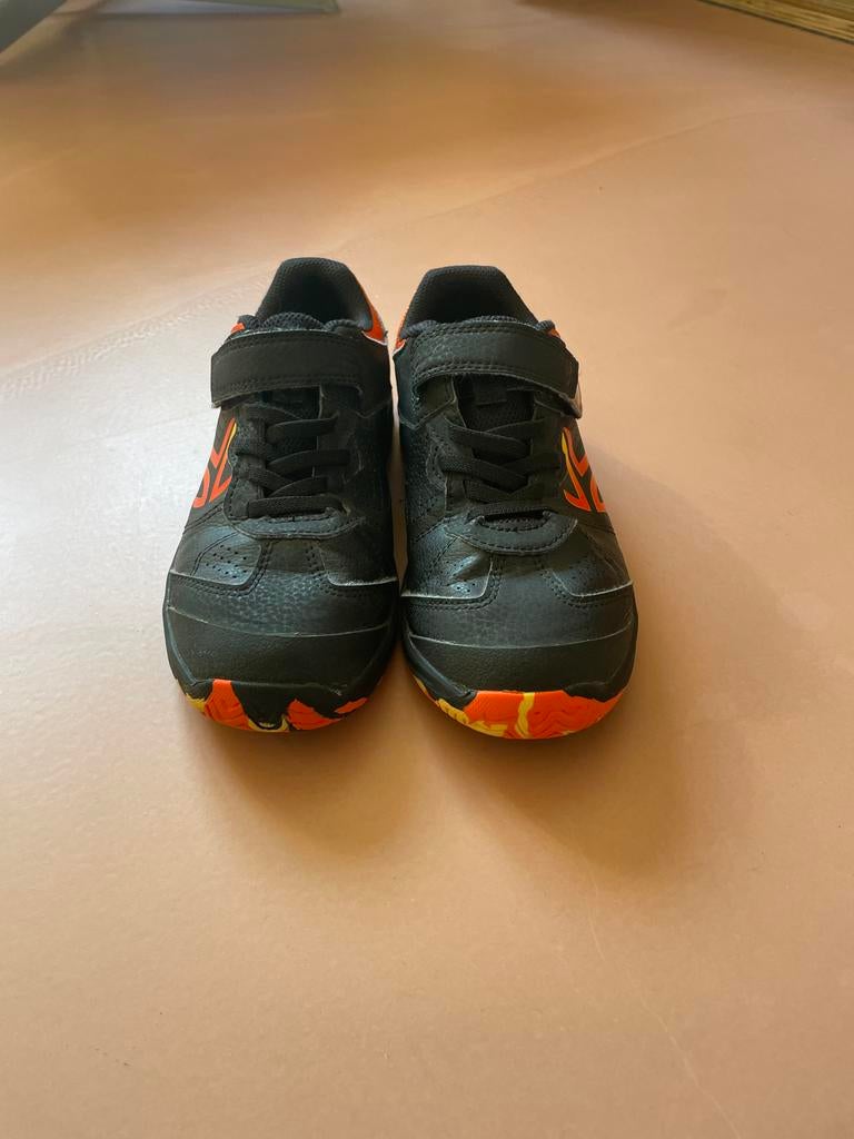 Decathlon Indoor Sportschoenen Maat 34 Zwart/Oranje/Rood/Gee, Kinderen en Baby's, Kinderkleding | Schoenen en Sokken, Ophalen of Verzenden