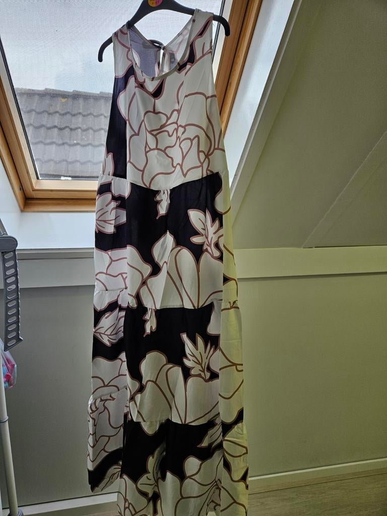 Te koop zomerjurk maat L, Kleding | Dames, Jurken, Ophalen of Verzenden, Zo goed als nieuw, Maat 38/40 (M), Onder de knie