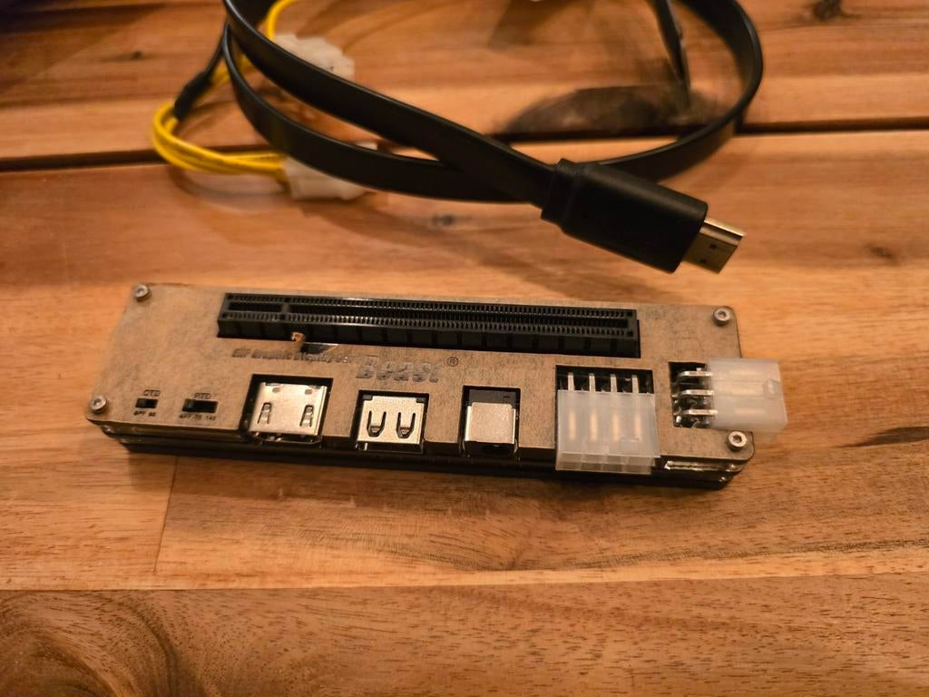 Mini PCI-e naar 16x PCIe slot voor externe videokaart, Computers en Software, Videokaarten, PCI-Express 3, Overige soorten, Nieuw