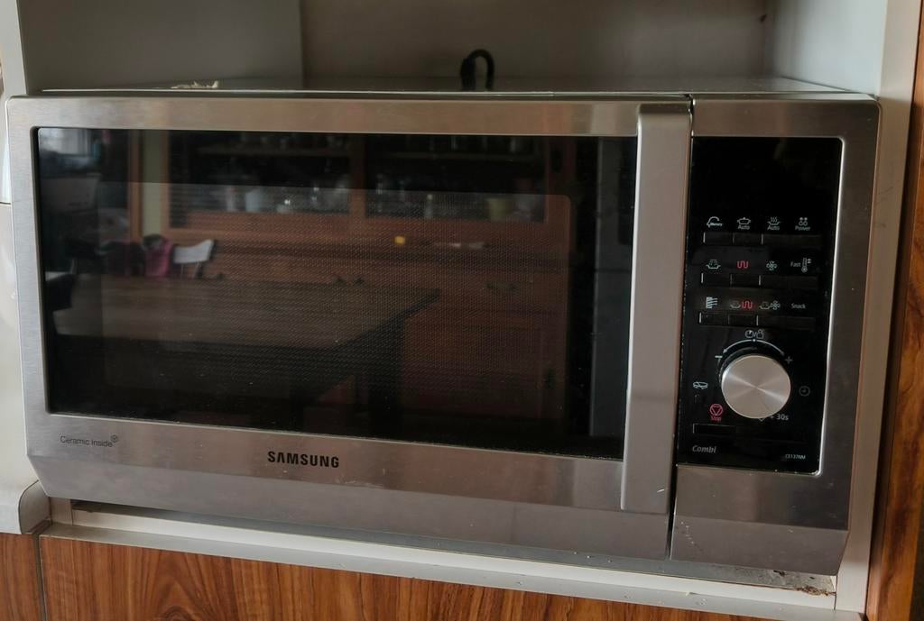 Samsung combi magnetron oven CE137NM, Witgoed en Apparatuur, Ophalen, Oven