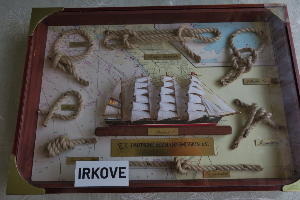 2 X VITRINE MET KNOPEN EN KATROL * Man Cave ? *, Verzenden, Nieuw, Klassiek, Overige typen