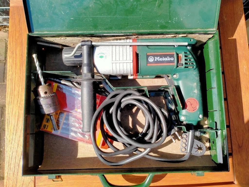 Mooie zware METABO  handige Klopboor/machine, Ophalen, Zo goed als nieuw, 400 tot 600 watt, Boormachine