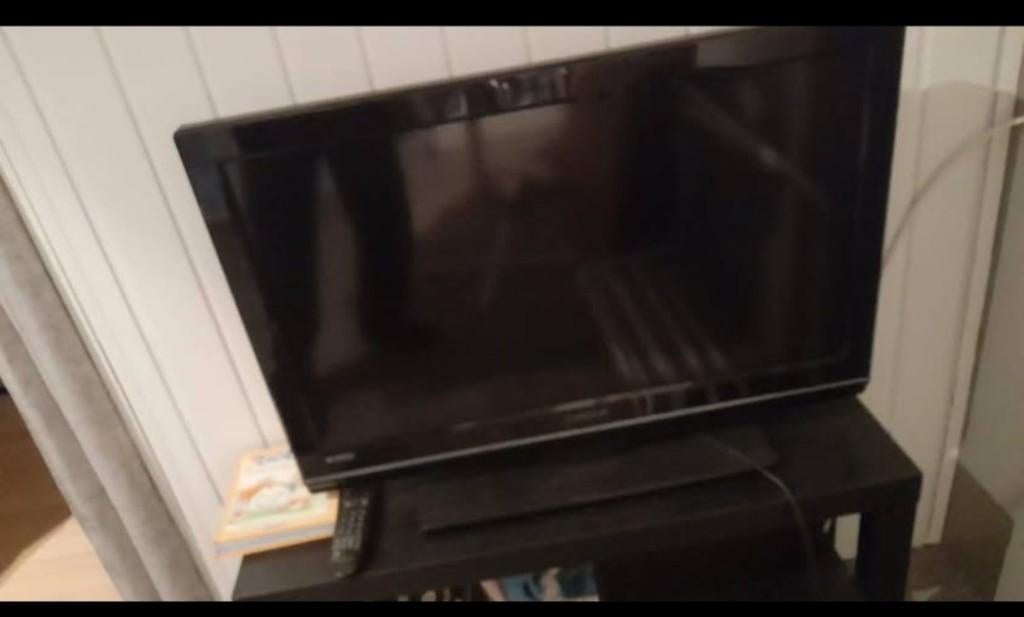 Tv Qmedia, Gebruikt, 50 Hz, 60 tot 80 cm, Ophalen