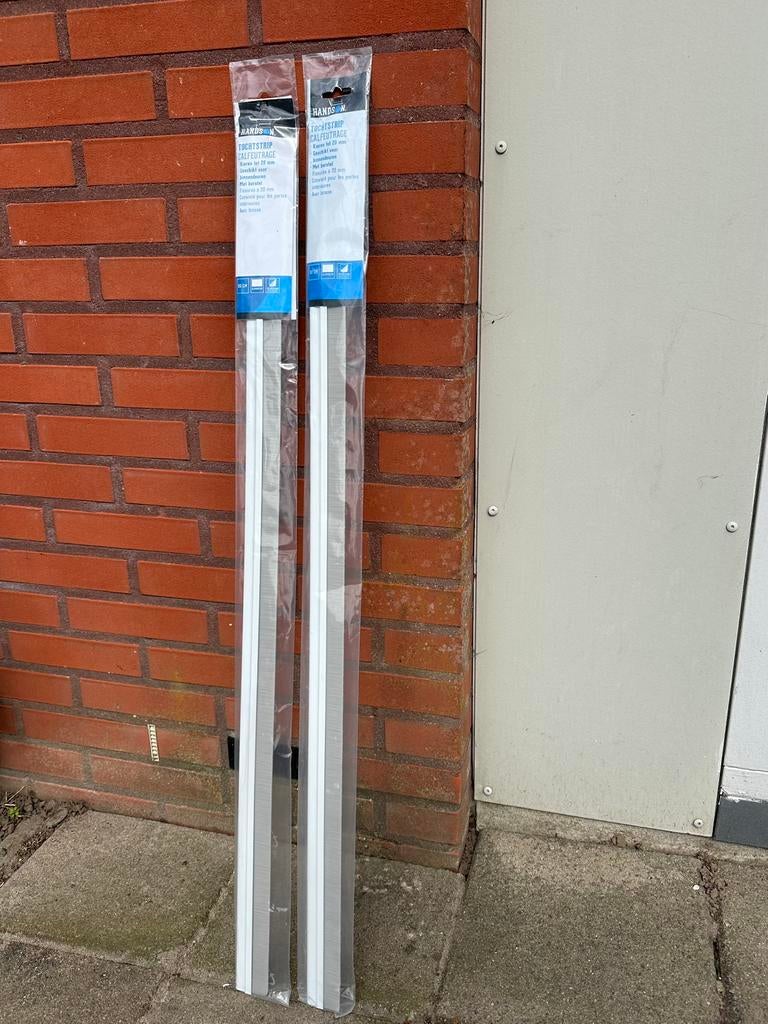2 x Handson tochtstrip met borstel zelfklevend aluminium, Doe-het-zelf en Verbouw, Isolatie en Afdichting, Overige materialen